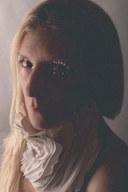 ionnalee official press photo 005
